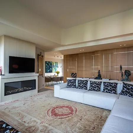 Luxury Penthouse With Rooftop Terrace