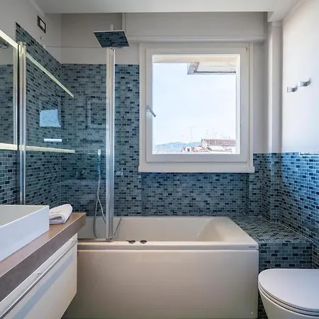 Luxury Penthouse With Rooftop Terrace