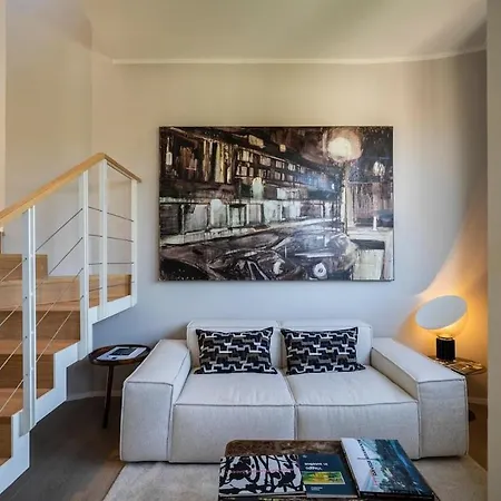 Luxury Penthouse With Rooftop Terrace *